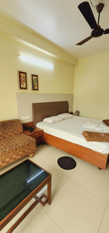 Hotel Shakuntala Palace Puri Ngoại thất bức ảnh